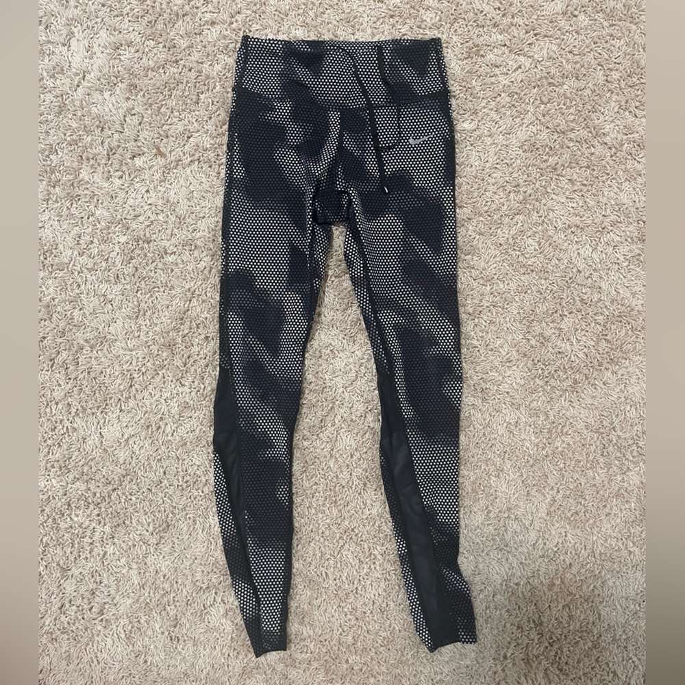 Nike women’s extra small running leggings